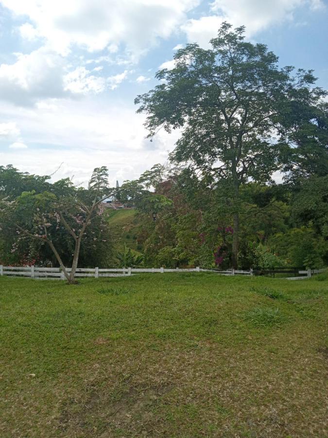 Rancho De Juancho Villa เปเรย์รา ภายนอก รูปภาพ